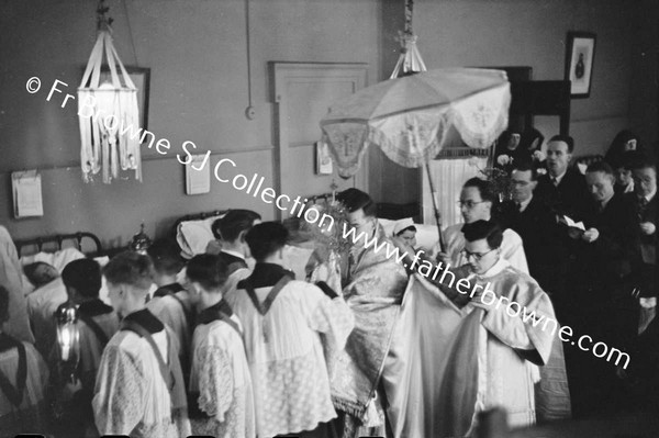 ST VINCENT'S HOSPITAL (STEPHEN'S GREEN) 40HRS PROCESSION